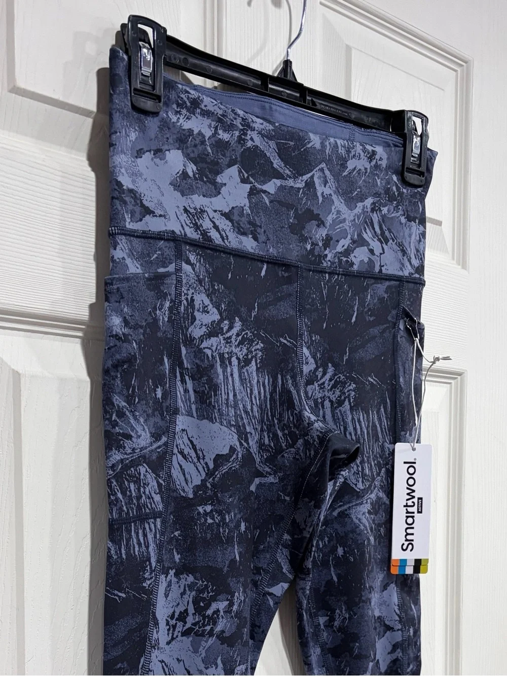 SmartWool Women's Small Active Printed 7/8 Leggings Blue Black NWT Pockets Slim